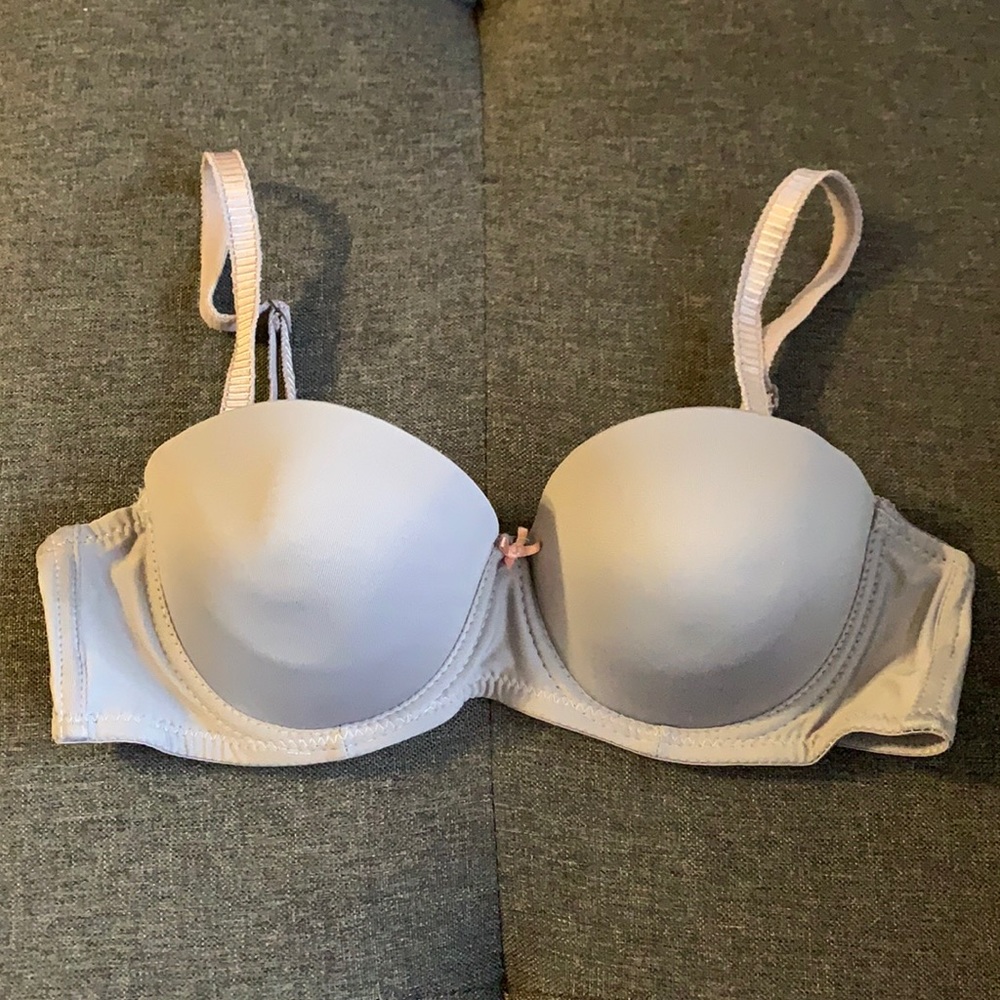 Lavender Marylin Monroe 34B Gently Used Balconette Bra Adjust/removable Straps